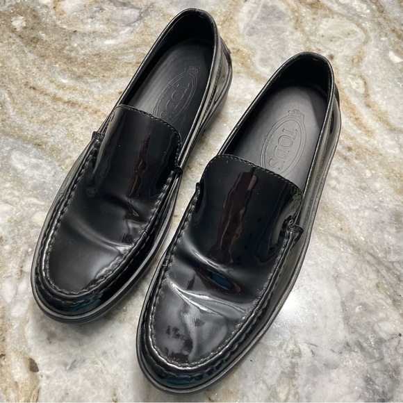 Tod’s Made In Italy Women’s EU39 Patent Leather Penny Driving Loafers - Picture 3 of 13
